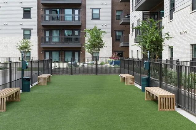 $3,850 | 5619 Belmont Avenue, Unit 240, Dallas, TX 75206