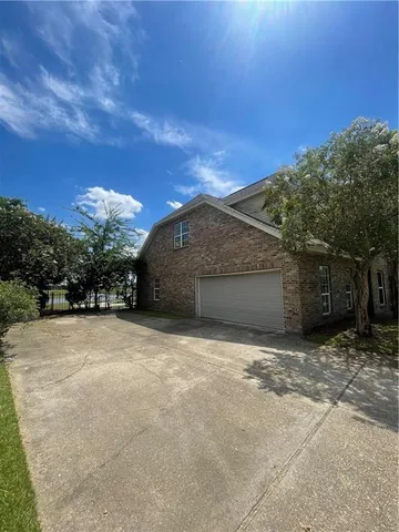 $575,000 | 45 Muirfield Drive, Laplace, LA 70068