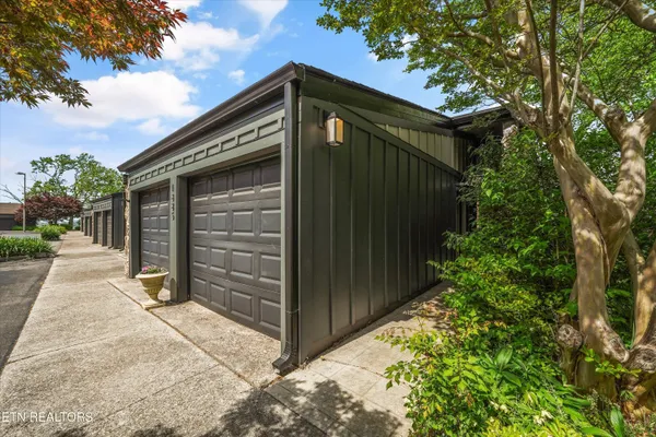 $450,000 | 1885 Cherokee Bluff Drive, Knoxville, TN 37920