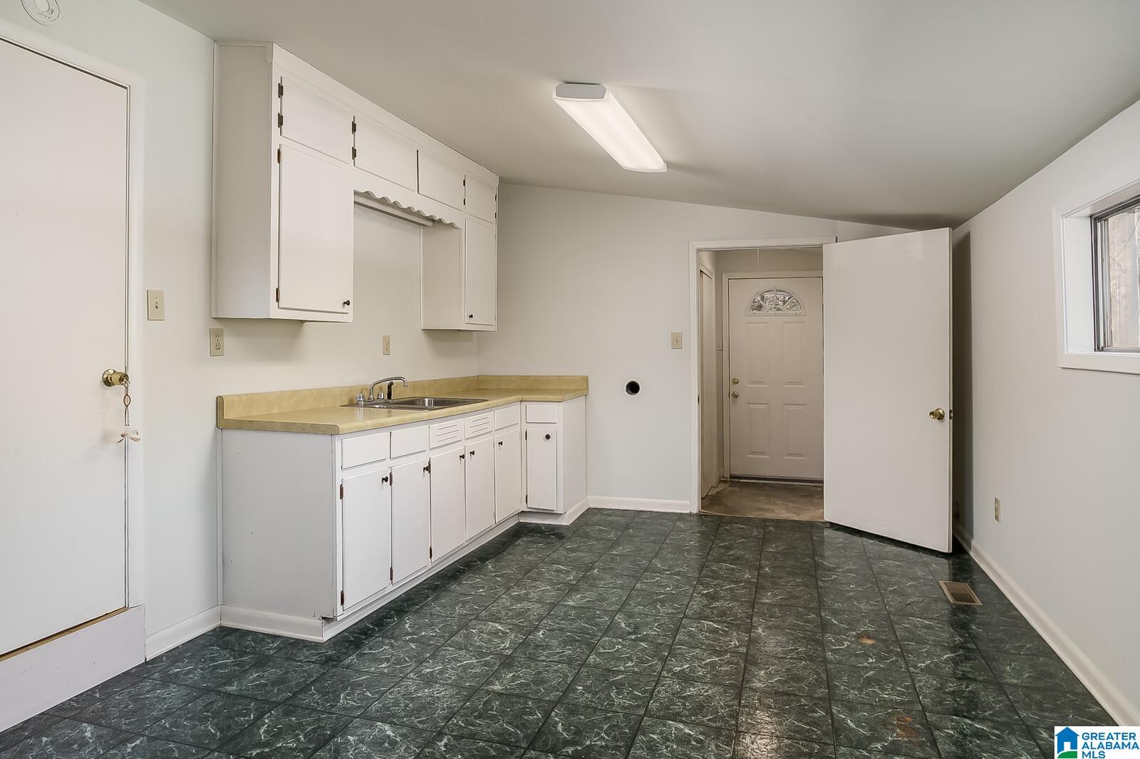 4300 MountainDale Road Birmingham, AL 35213 - Photo 20 of 32