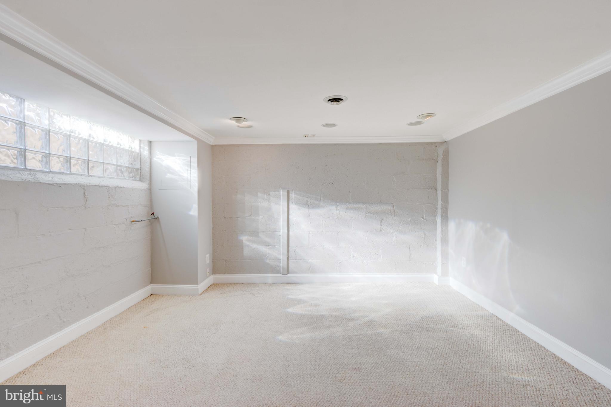 127 Cherrydell Road Catonsville, MD 21228 - Photo 19 of 24 a view of an empty room