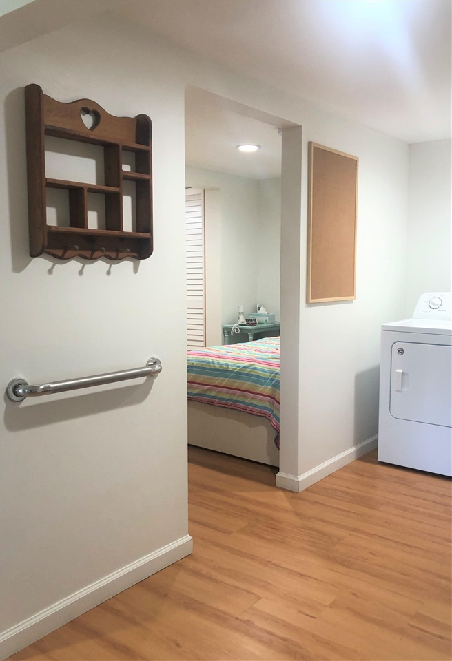 303 Waipalani Road Haiku, HI 96708 - Photo 18 of 29 a bathroom with a sink and a mirror
