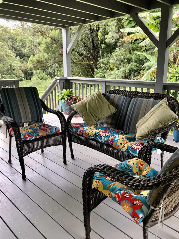 303 Waipalani Road Haiku, HI 96708 - Photo 19 of 29 a view of outdoor chairs and tables in the balcony