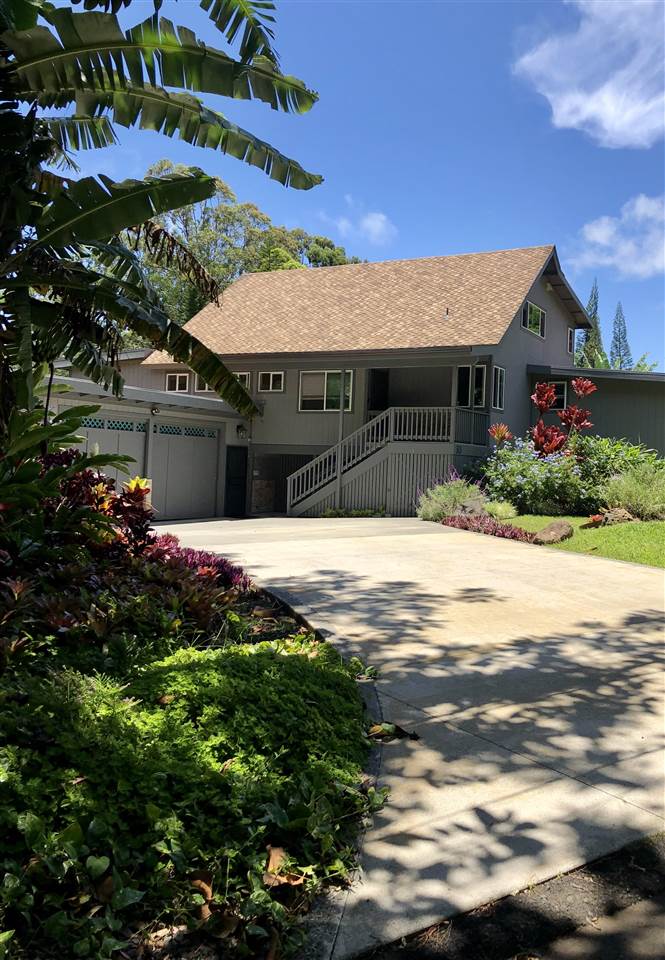 303 Waipalani Road Haiku, HI 96708 - Photo 3 of 29 a view of a house with a big yard