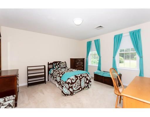 10 Dudley Road Mendon, MA 01756 - Photo 20 of 39 Gallery Image 20