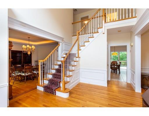 10 Dudley Road Mendon, MA 01756 - Photo 4 of 39 Gallery Image 4
