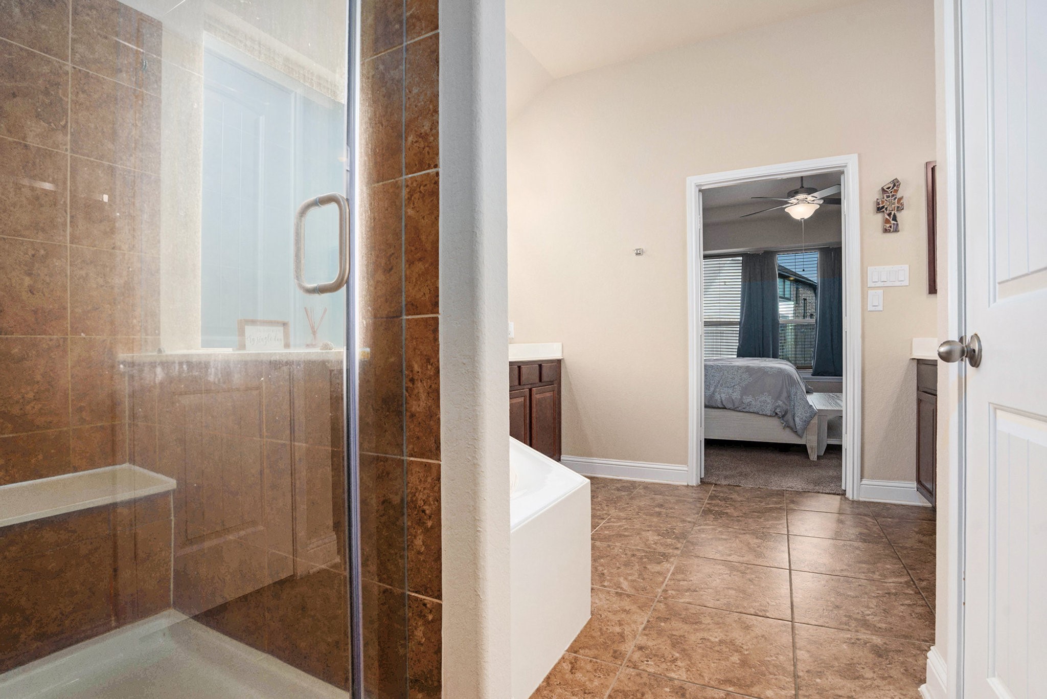 17438 Farm Pasture Trail Hockley, TX 77447 - Photo 19 of 25 a en suite bathroom with a shower