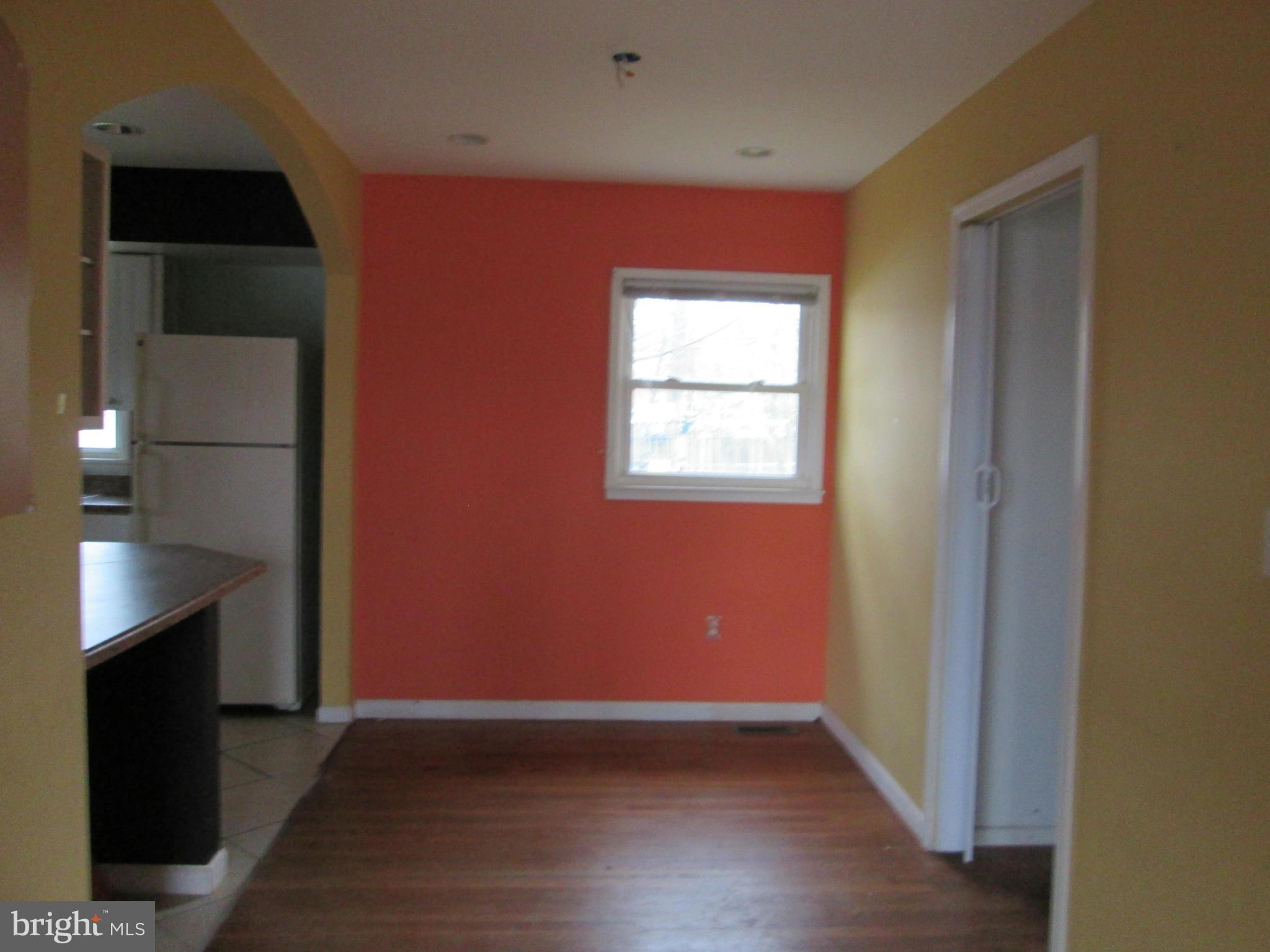 1801 Horner Road Woodbridge, VA 22191 - Photo 4 of 11 an empty room with windows