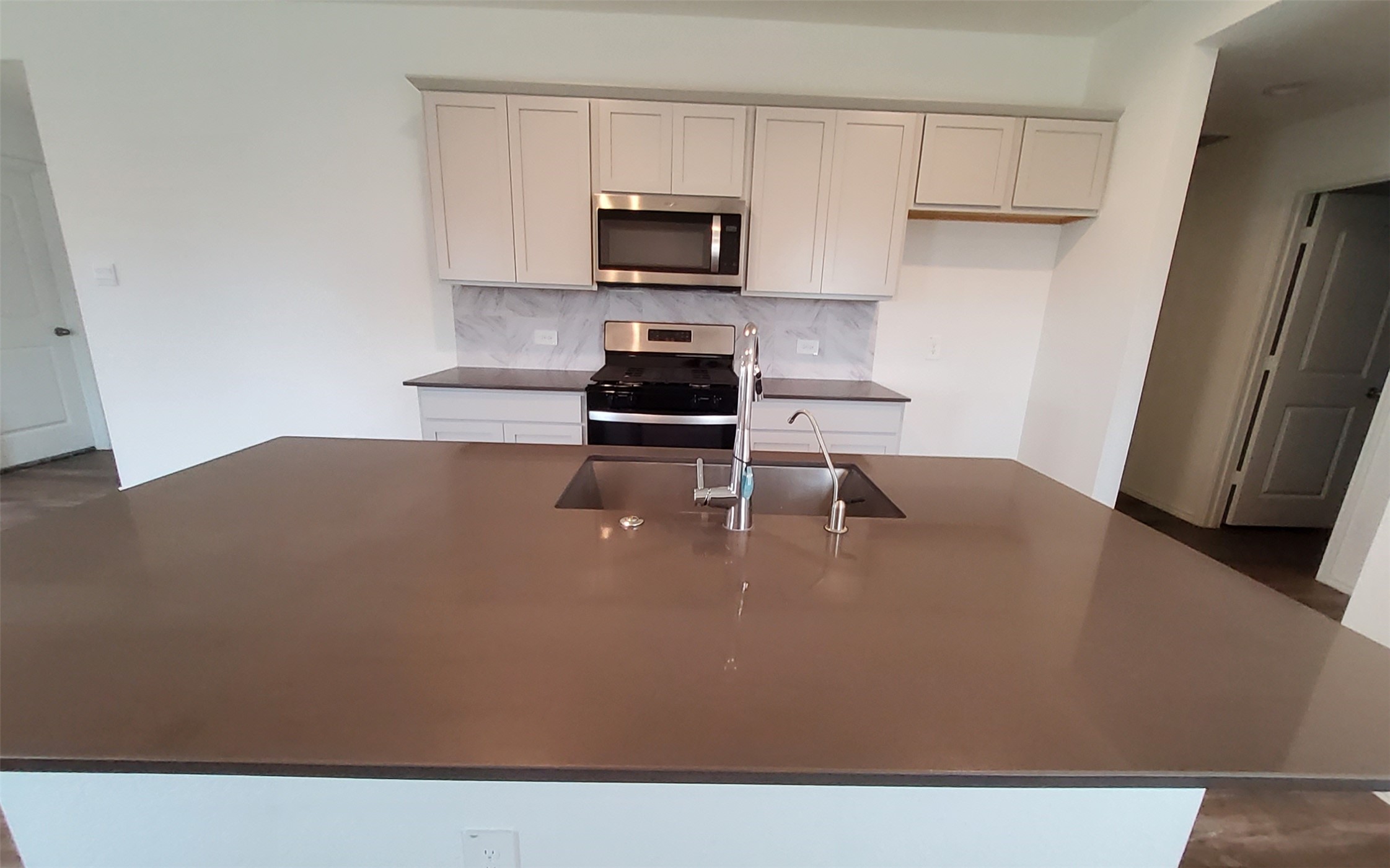 4901 Blue Beetle Rdg Drive Katy, TX 77493 - Photo 16 of 47