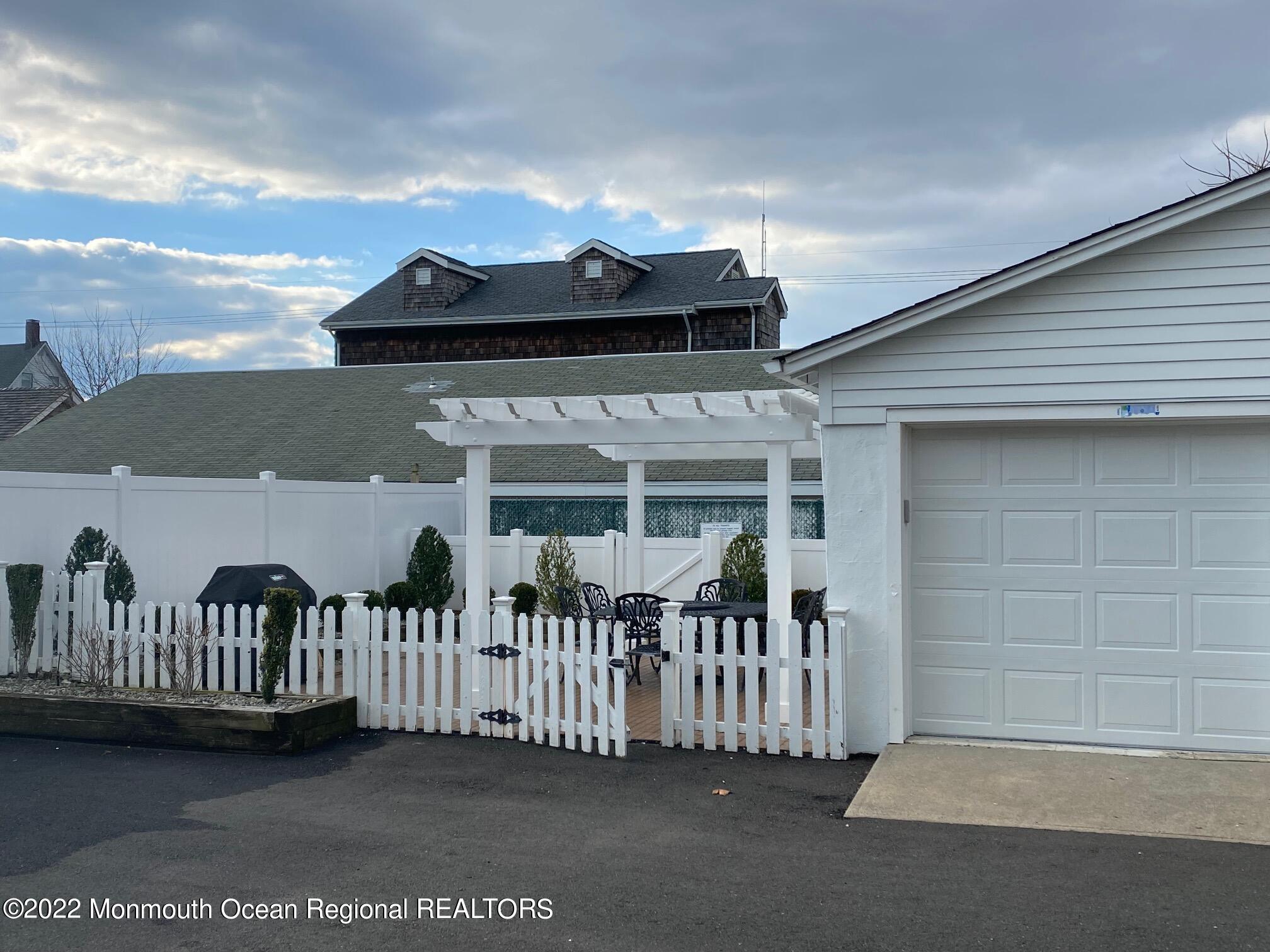 512 Main Avenue, Unit 2 Bay Head, NJ 08742 - Photo 17 of 21 Unknown-14