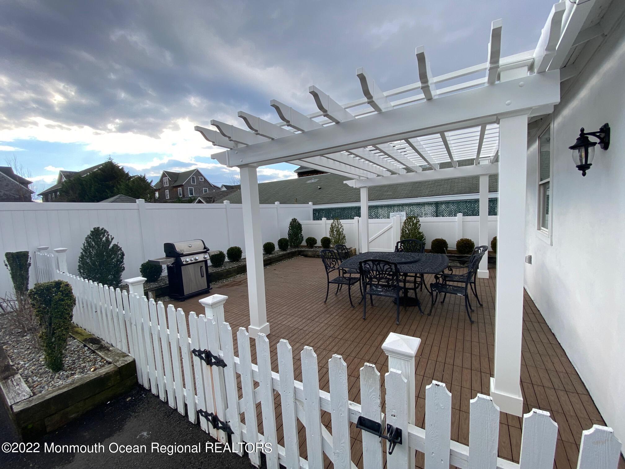 512 Main Avenue, Unit 2 Bay Head, NJ 08742 - Photo 18 of 21 Unknown-10