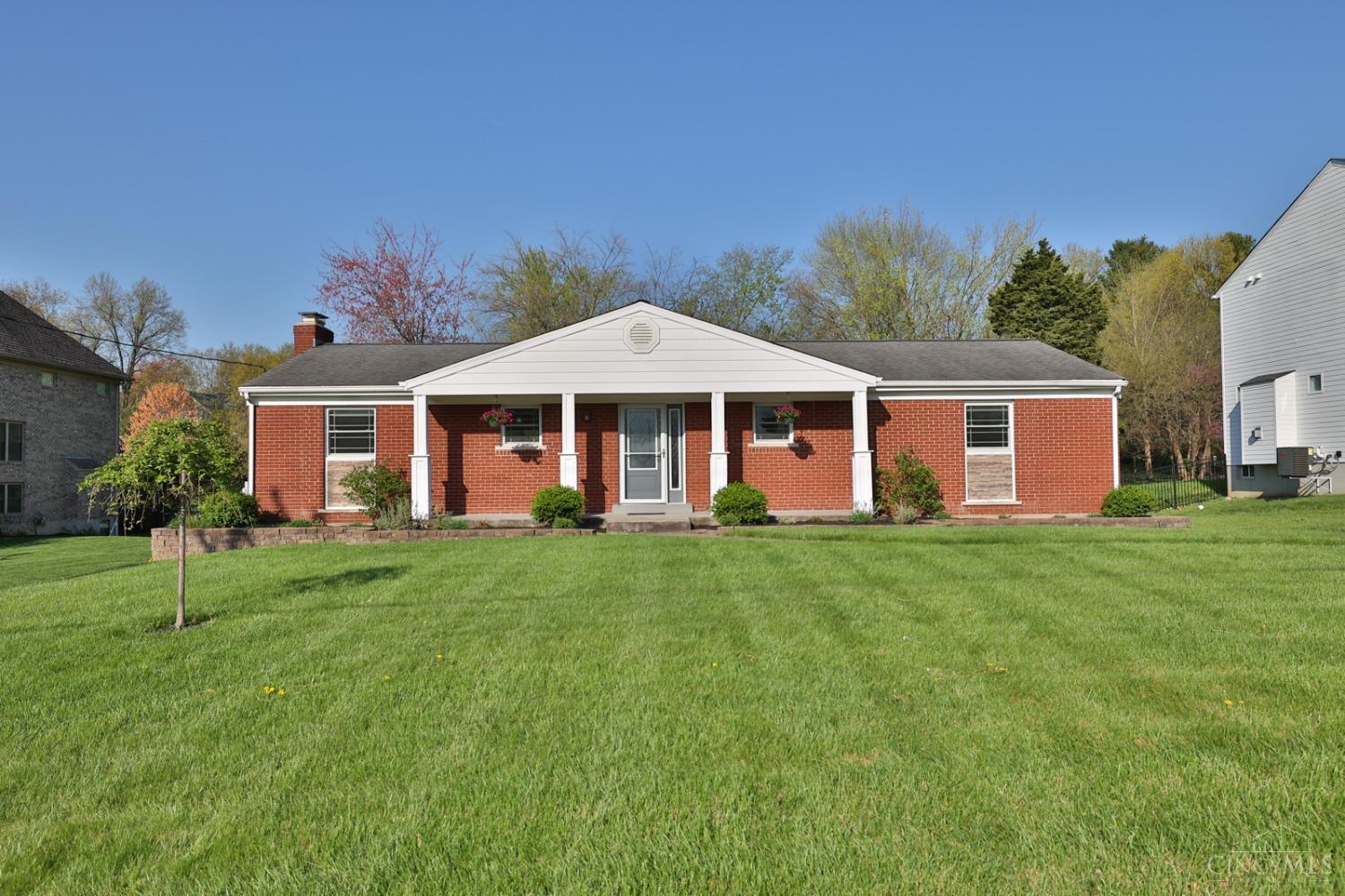 10375 Deerfield Road Montgomery, OH 45242 - Photo 1 of 29 Gallery Image 1