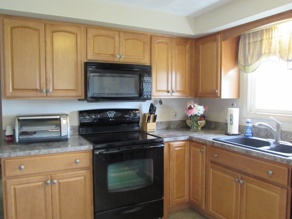 143 Shaw Road Fairhaven, MA 02719 - Photo 8 of 11 Gallery Image 8