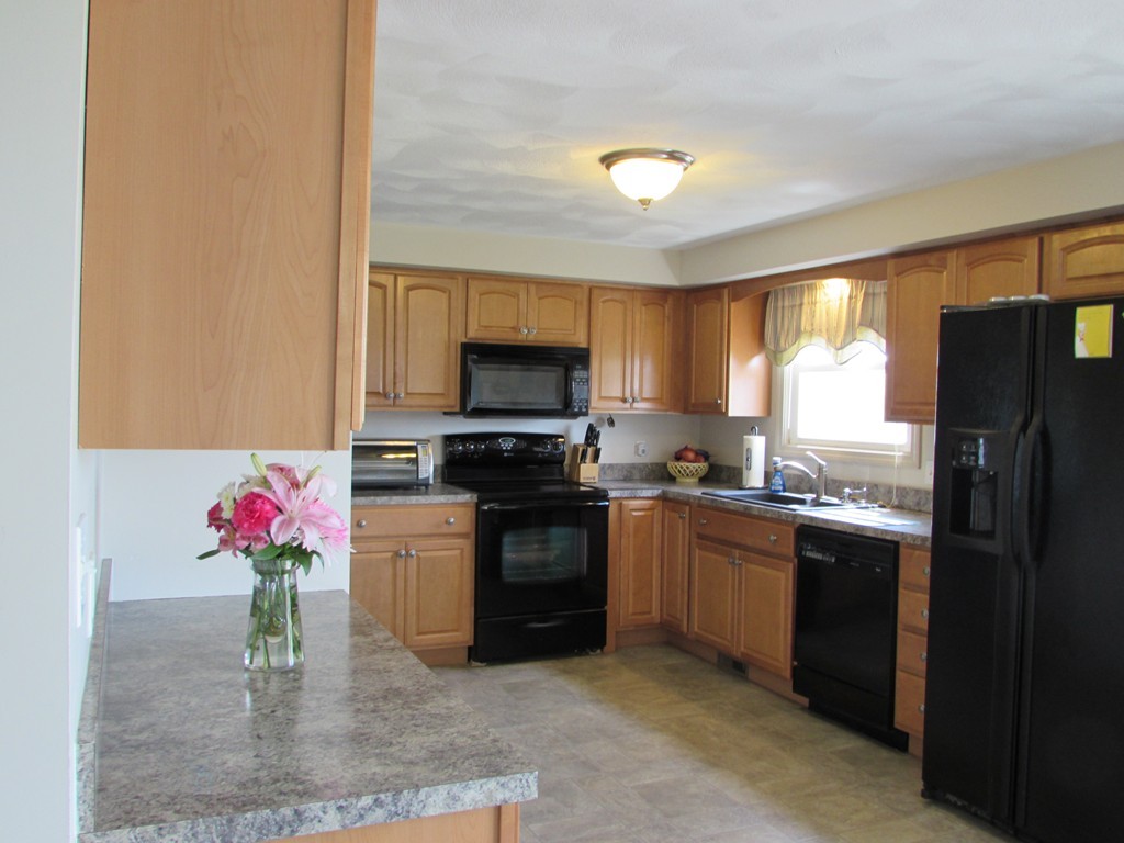 143 Shaw Road Fairhaven, MA 02719 - Photo 9 of 11 Gallery Image 9