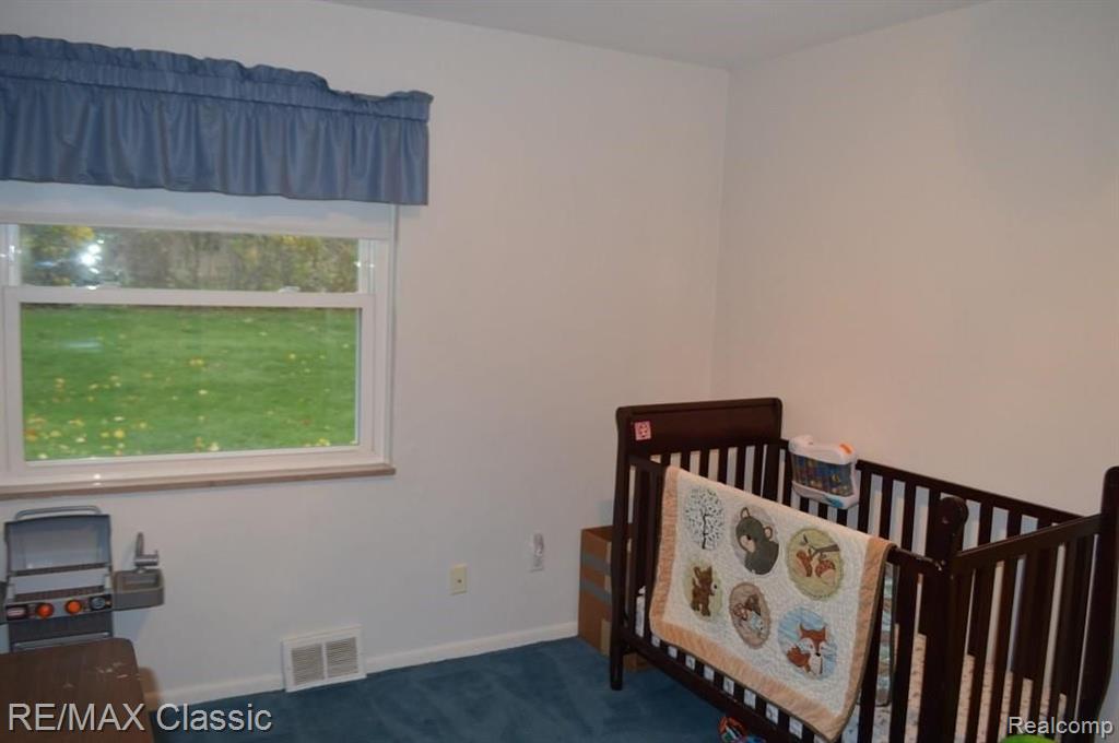 24720 Farmington Road Farmington Hills, MI 48336 - Photo 13 of 30