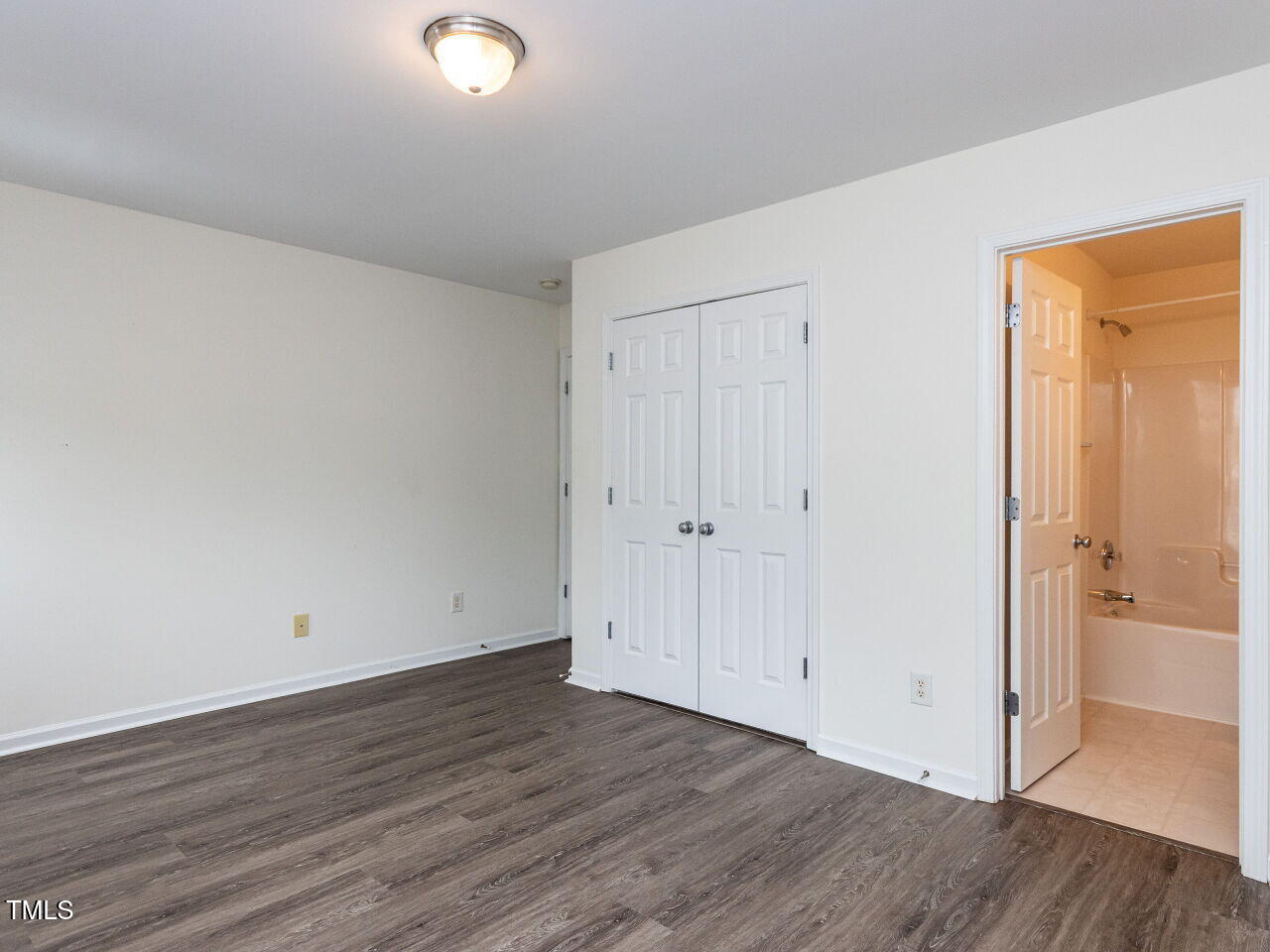 8244 City Loft Court Raleigh, NC 27613 - Photo 23 of 32 023-1280x960-bedroom
