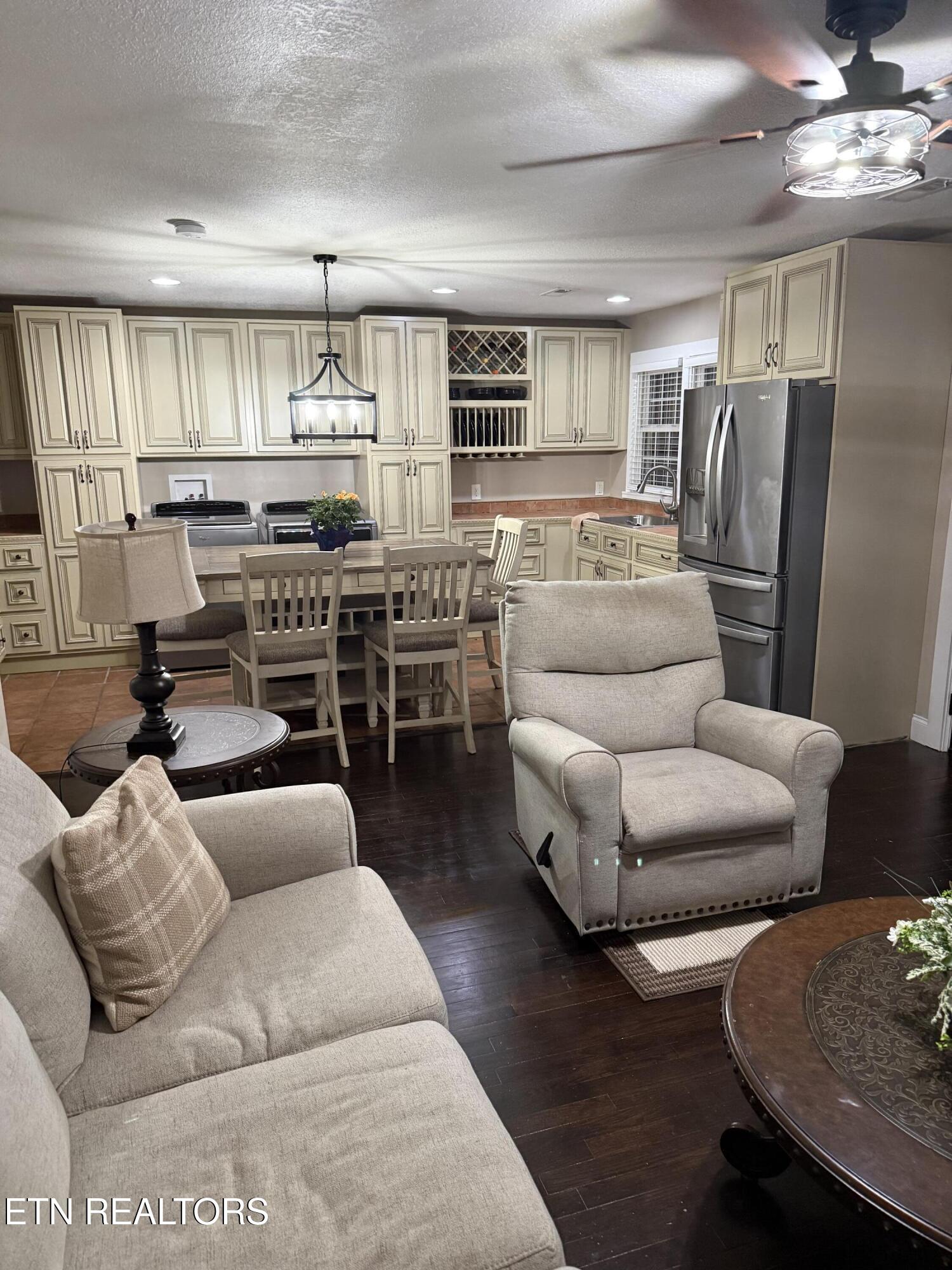 925 Medaris Street Clinton, TN 37716 - Photo 18 of 52 IMG_3952