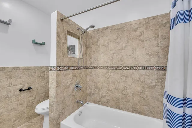 $7,800 | 530 Northeast 17th Street, Boca Raton, FL 33432