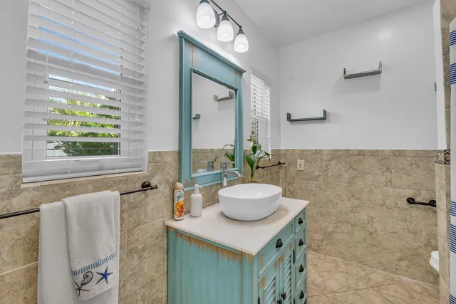 $7,800 | 530 Northeast 17th Street, Boca Raton, FL 33432