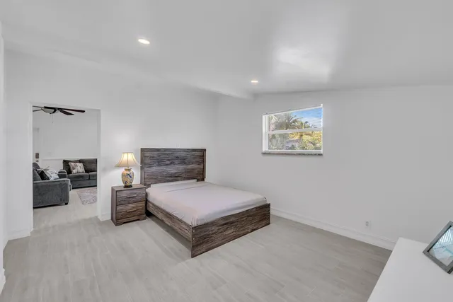 $7,800 | 530 Northeast 17th Street, Boca Raton, FL 33432