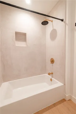 $2,295,000 | 351 South Catalina Street, Los Angeles, CA 90020