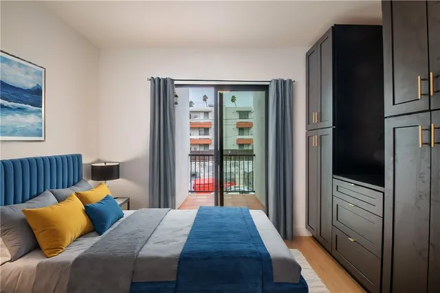 $2,295,000 | 351 South Catalina Street, Los Angeles, CA 90020