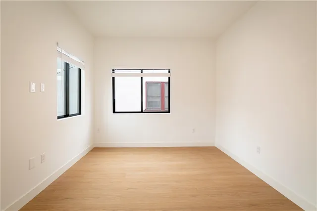 $2,295,000 | 351 South Catalina Street, Los Angeles, CA 90020