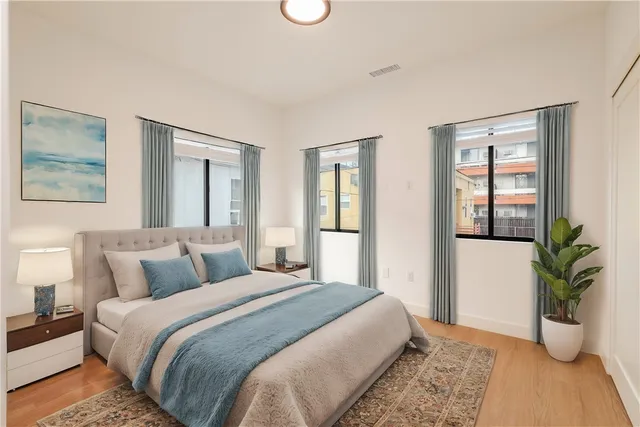 $2,295,000 | 351 South Catalina Street, Los Angeles, CA 90020