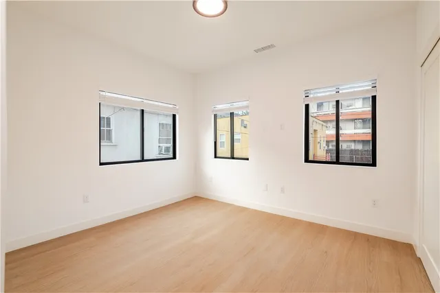 $2,295,000 | 351 South Catalina Street, Los Angeles, CA 90020