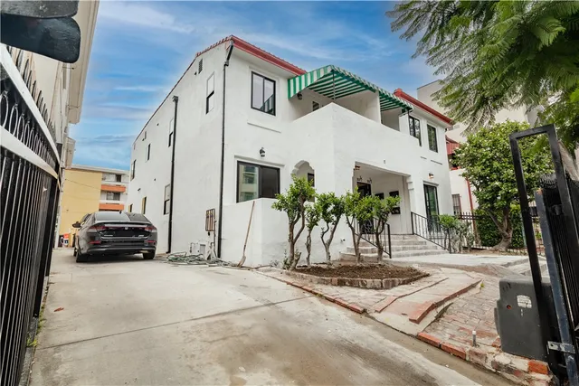 $2,295,000 | 351 South Catalina Street, Los Angeles, CA 90020