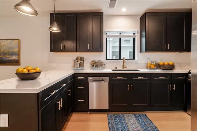 $2,295,000 | 351 South Catalina Street, Los Angeles, CA 90020