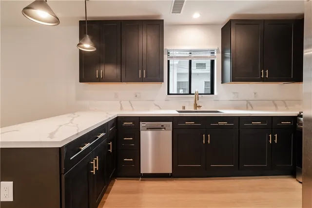 $2,295,000 | 351 South Catalina Street, Los Angeles, CA 90020