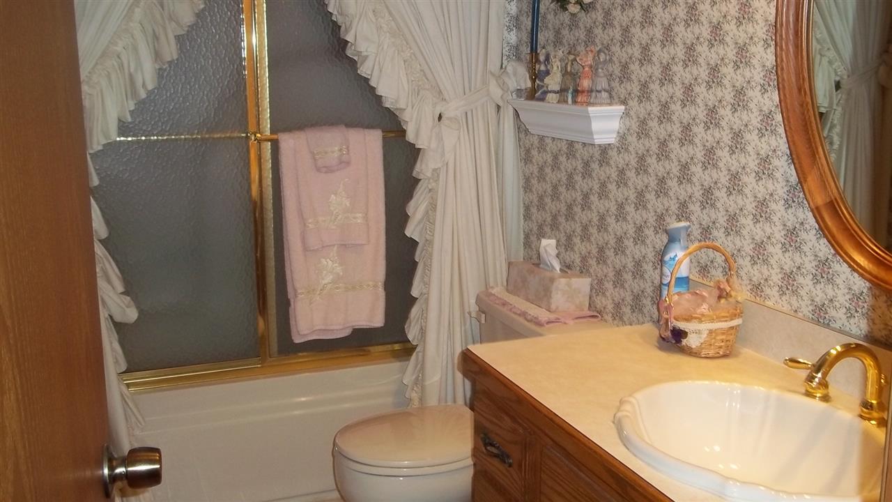 2020 Washington Road Omer, MI 48749 - Photo 18 of 27 1835960-17.JPG