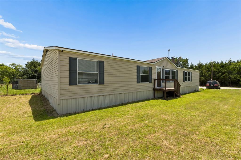 3310 Old Sherman Road Whitesboro, TX 76273 - Photo 2 of 18