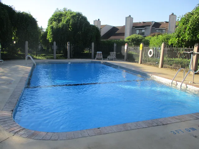 $205,000 | 850 Exeter Turn, Unit 850, Bourbonnais, IL 60914