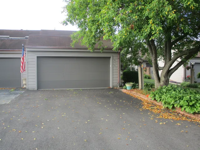 $205,000 | 850 Exeter Turn, Unit 850, Bourbonnais, IL 60914