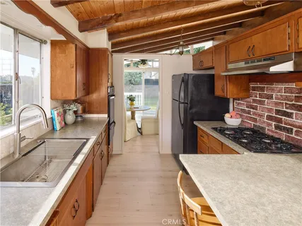 $1,699,000 | 705 West Palm Avenue, El Segundo, CA 90245