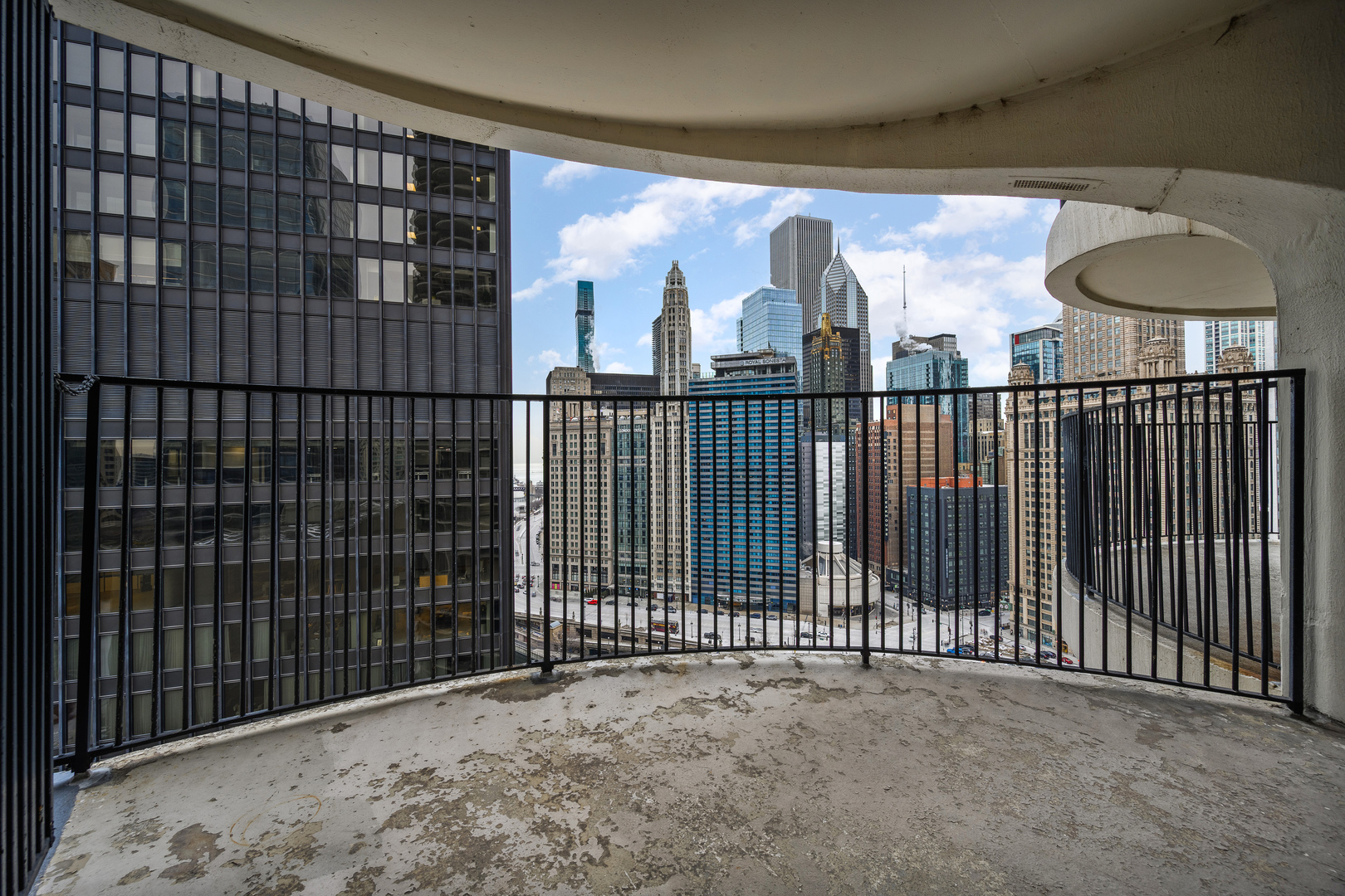 300 North State Street, Unit 2531 Chicago, IL 60654 - Photo 17 of 21