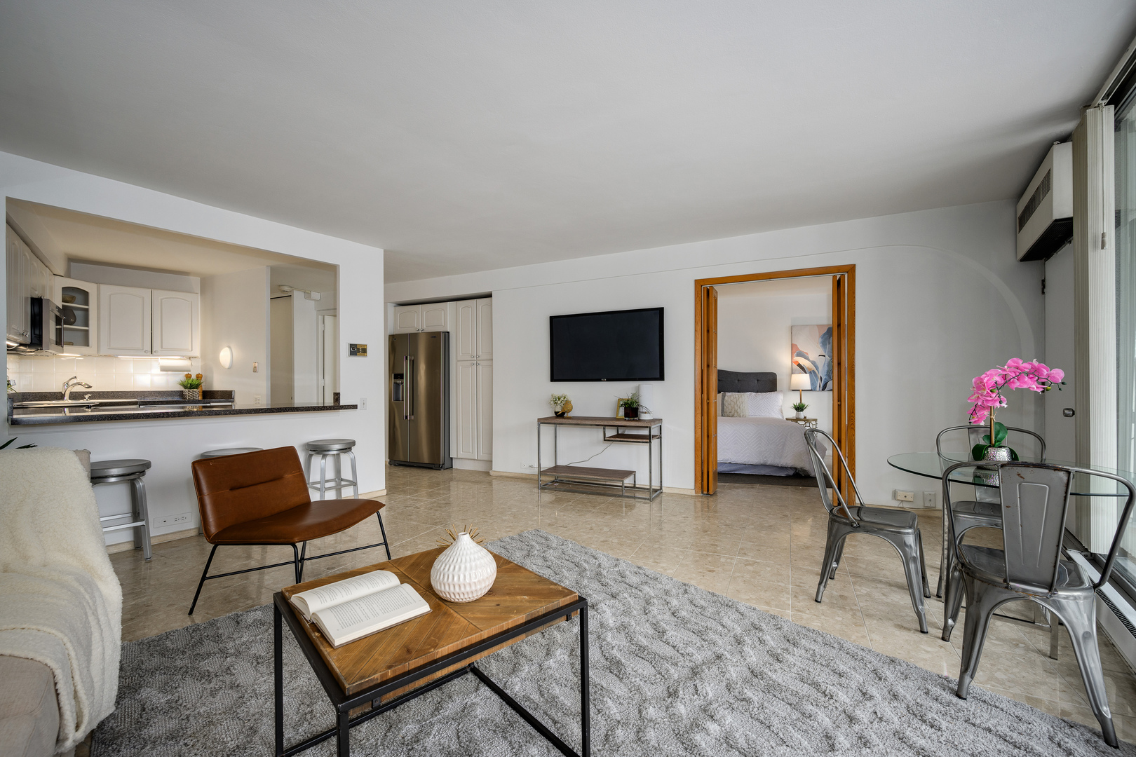 300 North State Street, Unit 2531 Chicago, IL 60654 - Photo 5 of 21