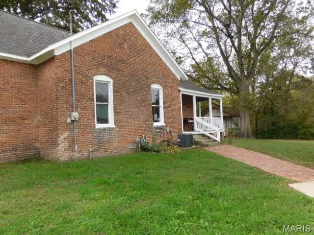 $118,000 | 233 South Eagan Street, Kinmundy, IL 62854