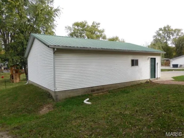 $118,000 | 233 South Eagan Street, Kinmundy, IL 62854