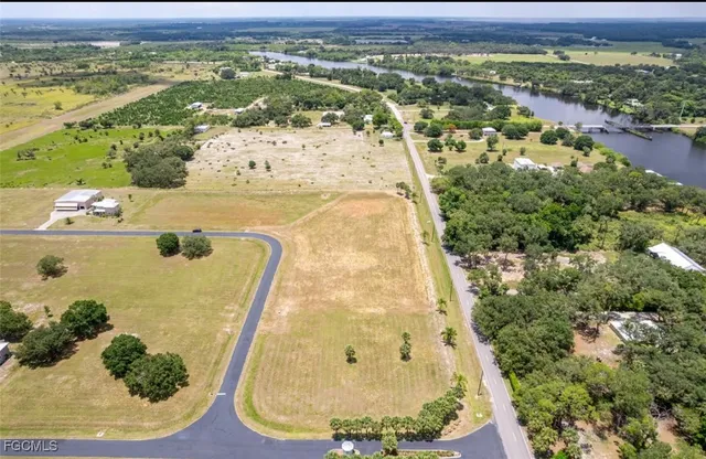 $121,000 | 1520 Lindbergh Loop, LaBelle, FL 33935