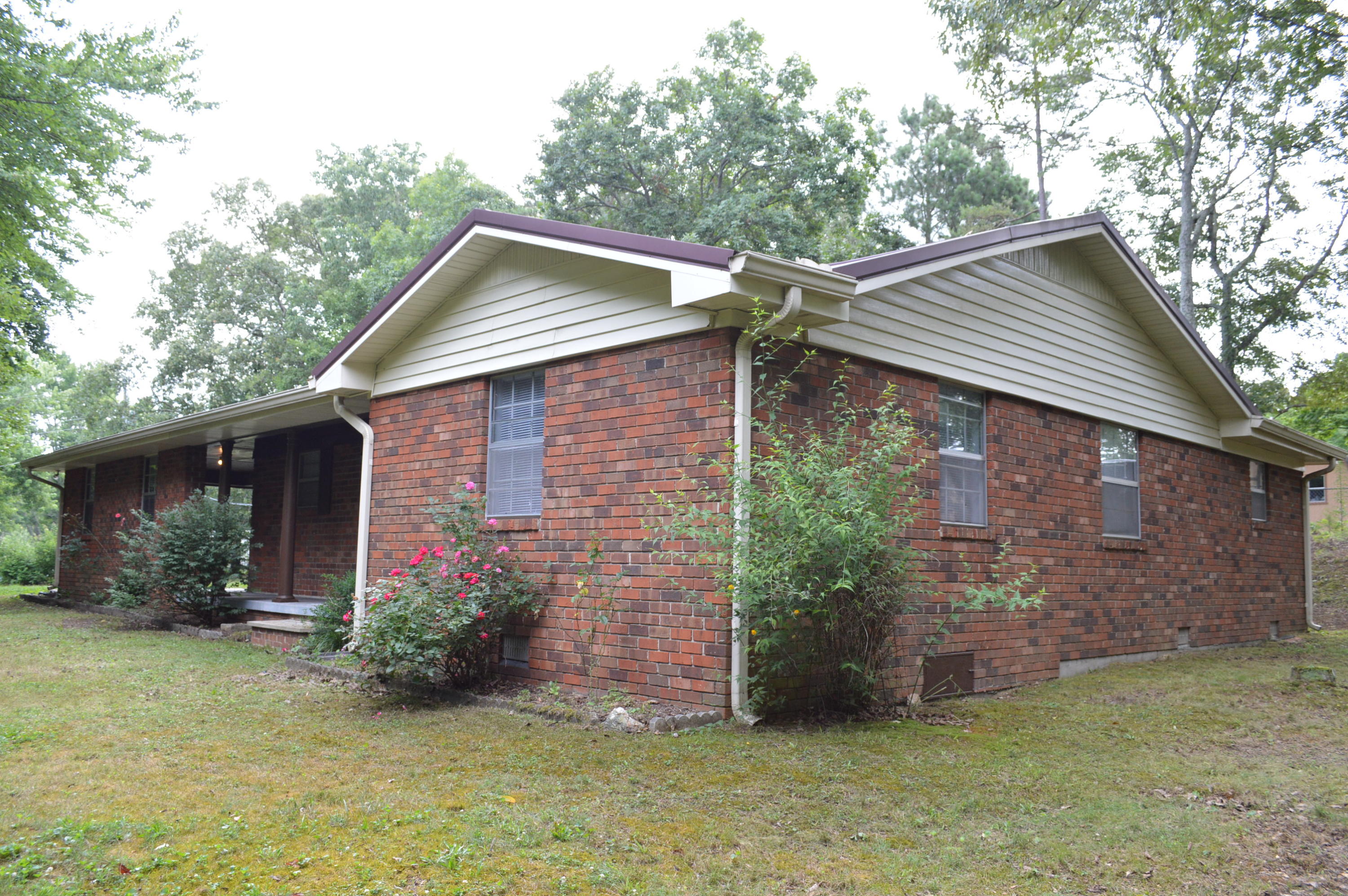 3525 Buchanan Road Southeast Cleveland, TN 37323 - Photo 1 of 31 Main
