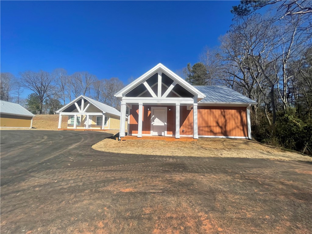 1017 Smyzer Road Townville, SC 29689 - Photo 2 of 13