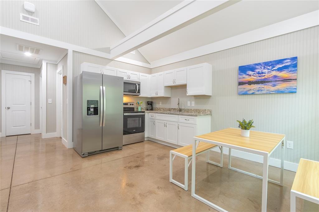 1017 Smyzer Road Townville, SC 29689 - Photo 7 of 13 Breakfast Area