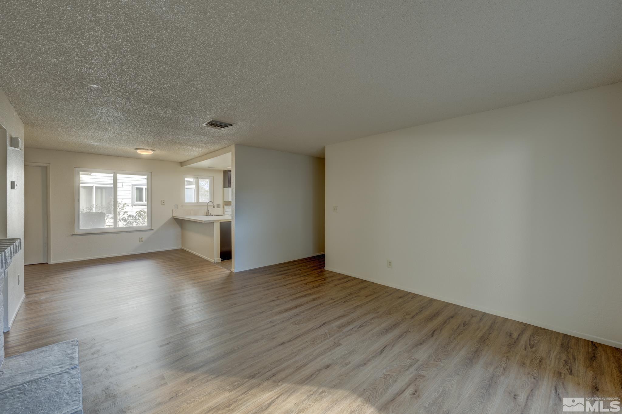2116 Roundhouse Road Sparks, NV 89431 - Photo 7 of 32 Photo 7