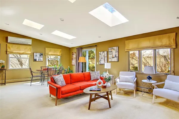 $1,425,000 | 470 Cole Avenue, Providence, RI 02906