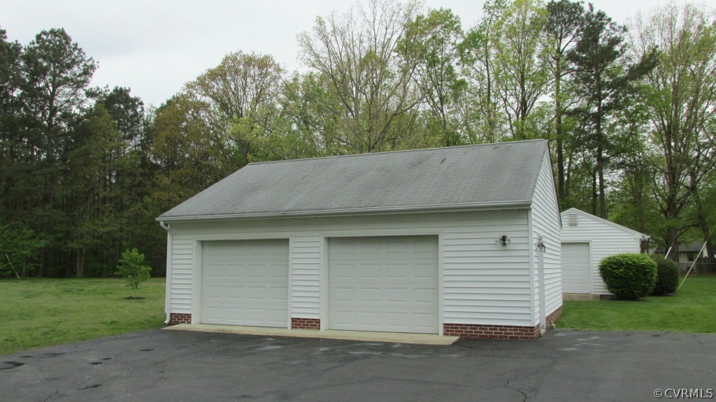 9320 Squirrel Level Road Petersburg, VA 23803 - Photo 9 of 12 Gallery Image 9