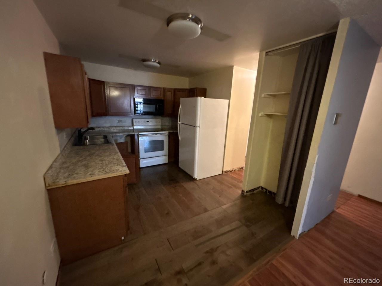 610 South Clinton Street, Unit 8B Denver, CO 80247 - Photo 4 of 13