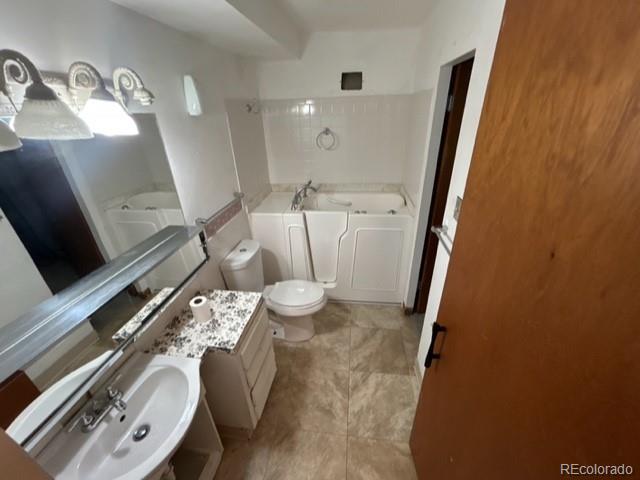 610 South Clinton Street, Unit 8B Denver, CO 80247 - Photo 6 of 13